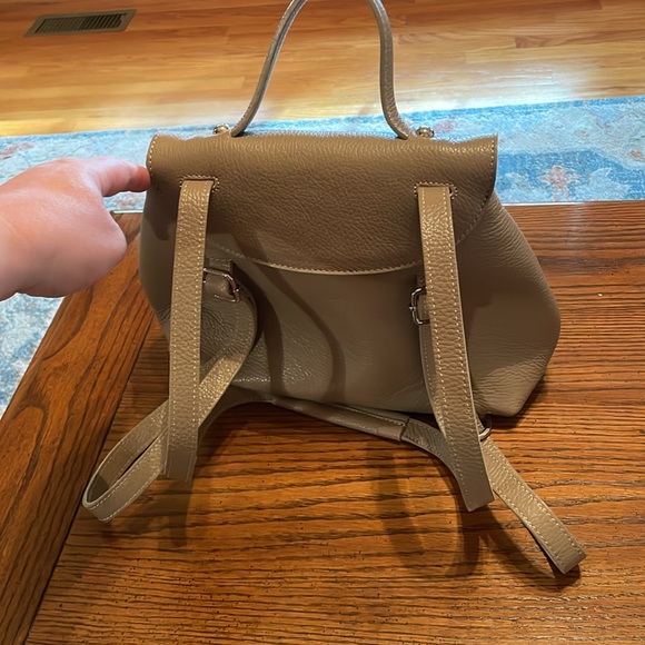I Medici Firenze Italian Pebbled Leather Backpack Purse  Beige EUC - Picture 3 of 8